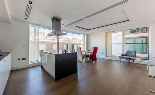Apartment in Holland Park, Kensington And Chelsea, England 1