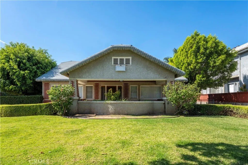 Alhambra, California, United States 1 - 17607589