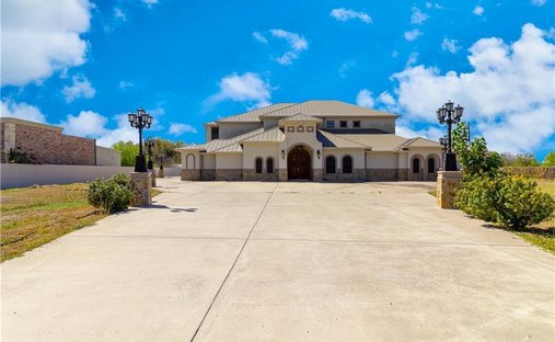 House in Elsa, Texas, United States 1