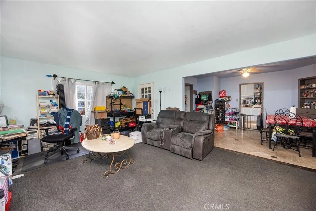 Santa Ana, California, United States 4 - 17607684