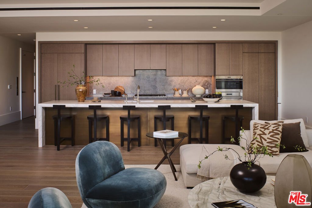Condo in Los Angeles, California, United States 2 - 17606179