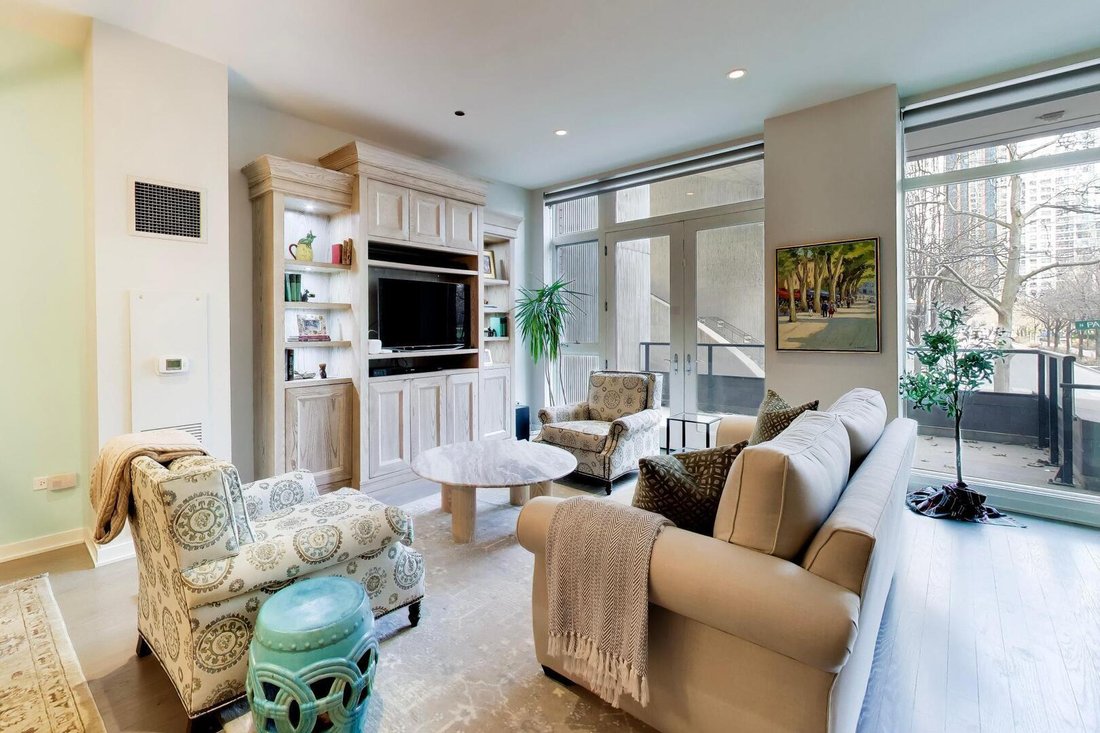 Condo in Chicago, Illinois, United States 4 - 17608124