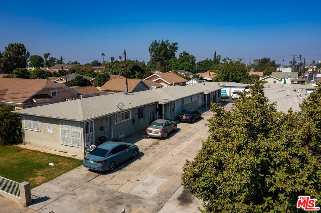 Compton, California, United States 5 - 17605777
