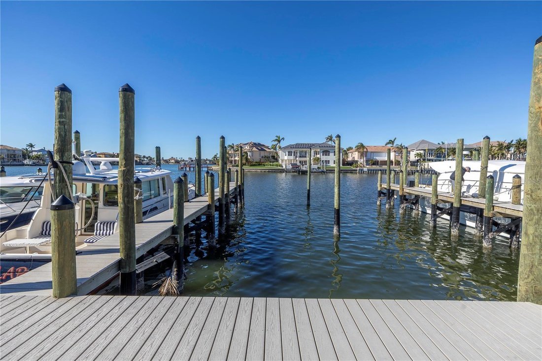 Condo in St. Petersburg, Florida, United States 5 - 17604033