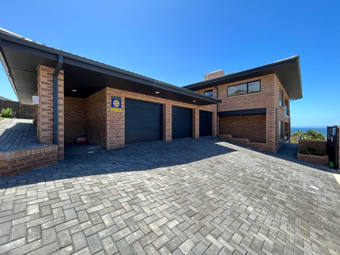 House in Ferreira Town, Eastern Cape, South Africa 1 - 17611516