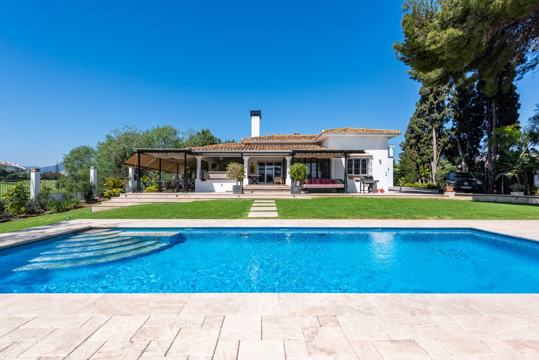 Villa in San Pedro de Alcantara, Andalusia, Spain 2 - 17612087