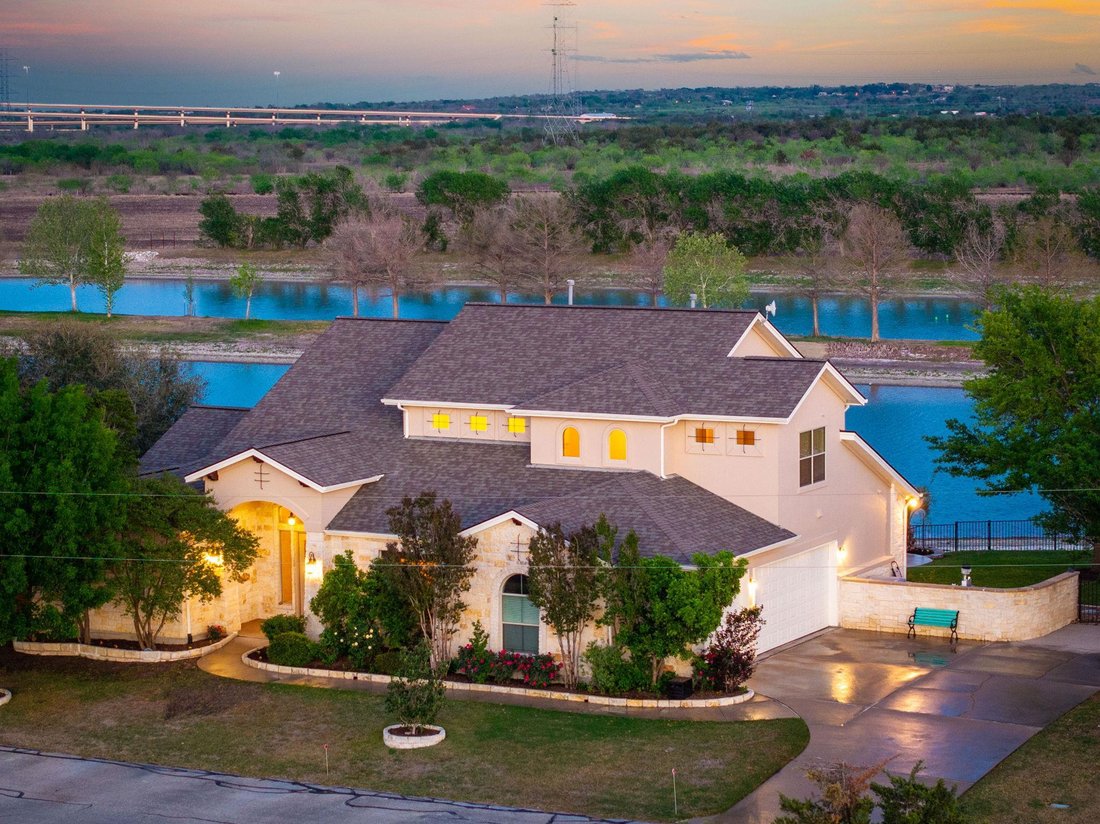 House in Buda, Texas, United States 5 - 17613351