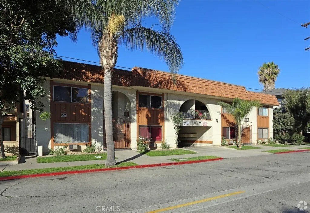 Santa Ana, California, United States 1 - 17606973