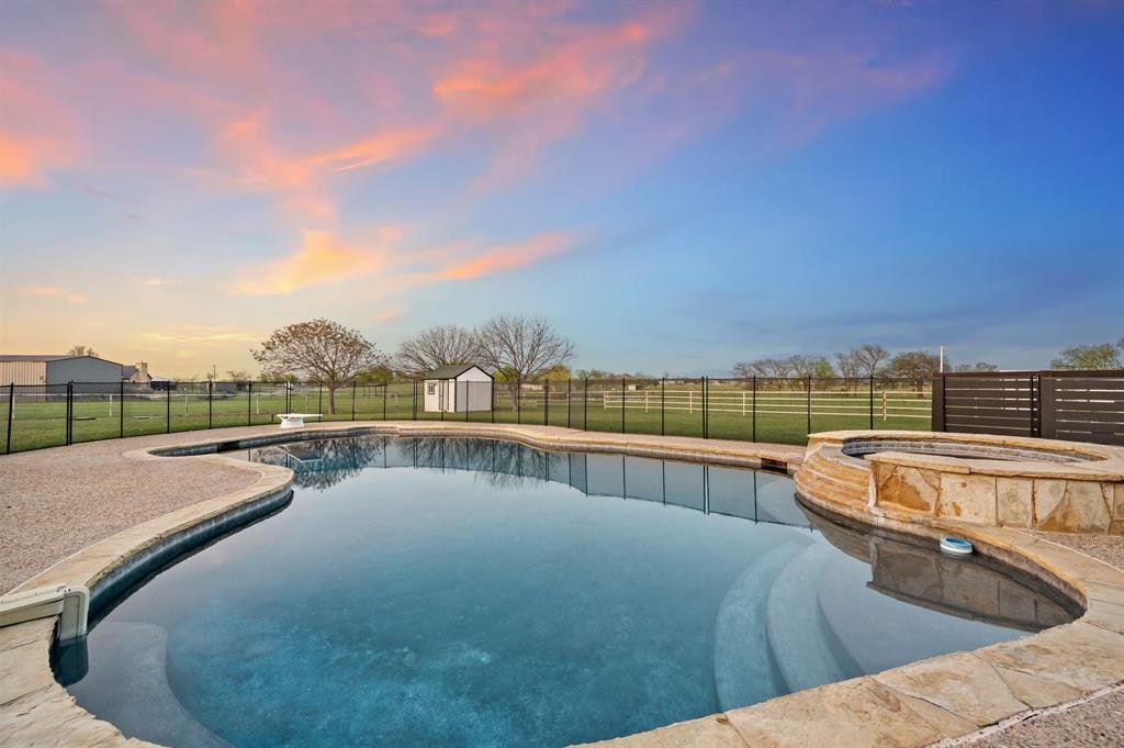 House in Sanger, Texas, United States 3 - 17610309