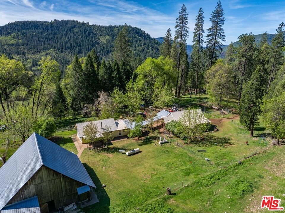 House in Montgomery Creek, California, United States 2 - 17606463