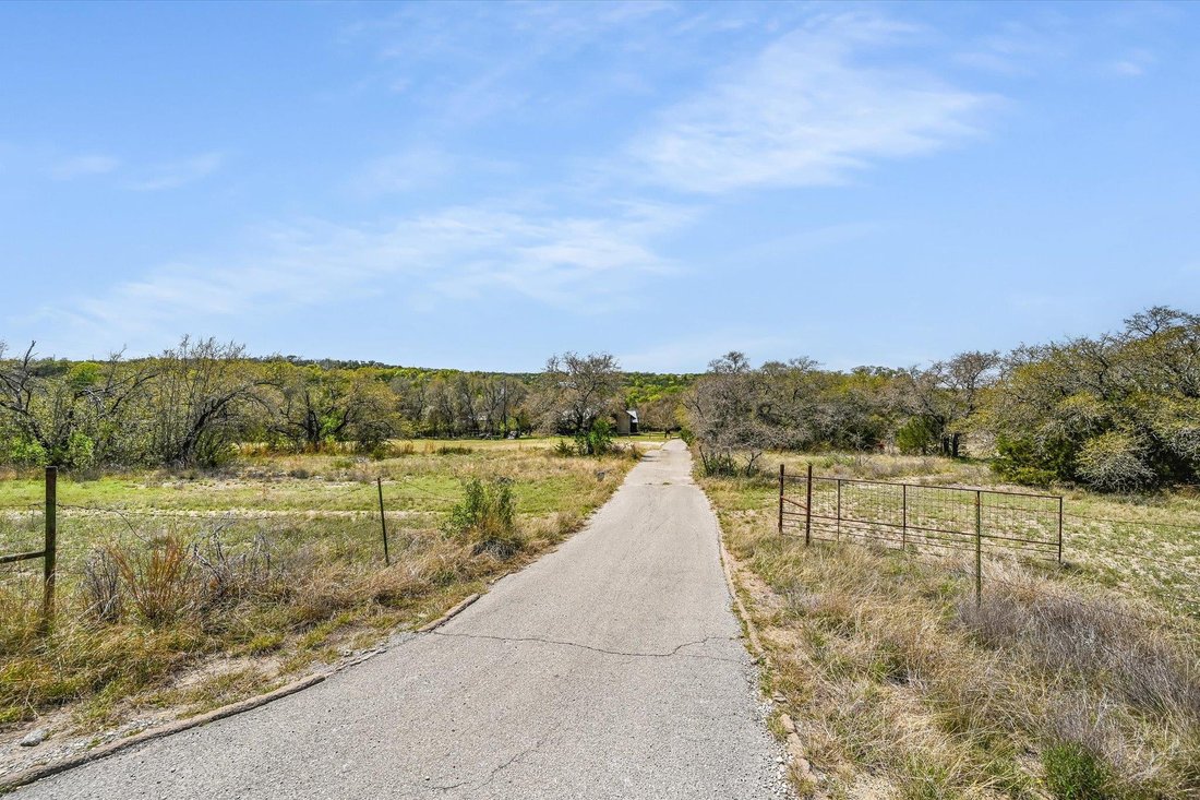 House in Spicewood, Texas, United States 4 - 17609906