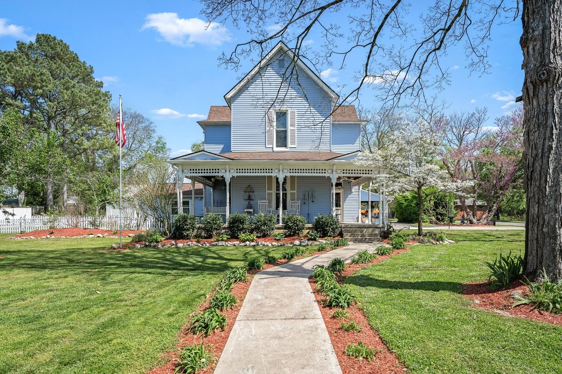 House in Bell Buckle, Tennessee, United States 2 - 17613436