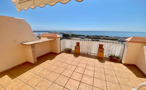 Townhouse en Estepona, Andalucía, España 1