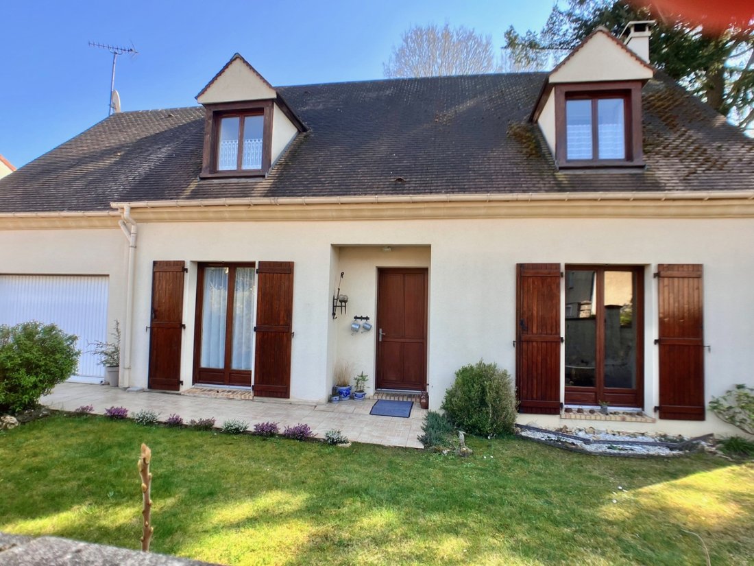 House in Bullion, Ile-de-France, France 2 - 17612291