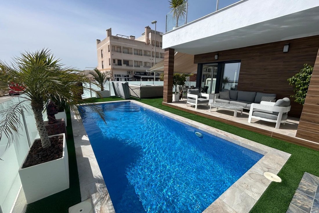 Villa in Orihuela, Valencian Community, Spain 2 - 17601707