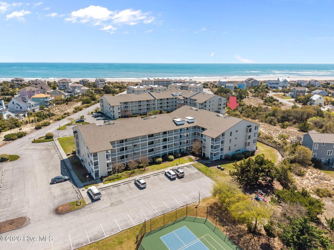 Condo in Emerald Isle, North Carolina, United States 1 - 17613500