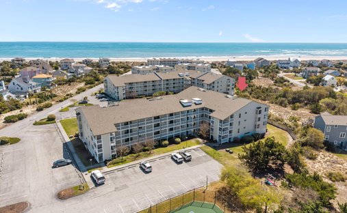 Condo in Emerald Isle, North Carolina, United States 1