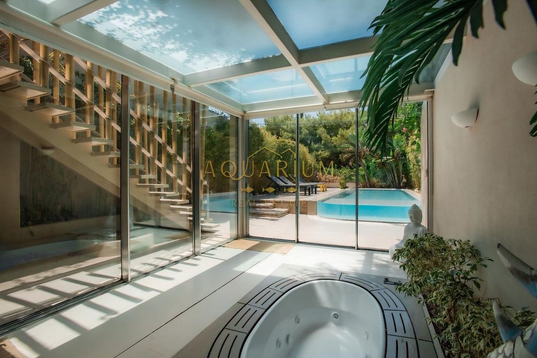 Villa in Vouliagmeni, Attica, Greece 2 - 17602148