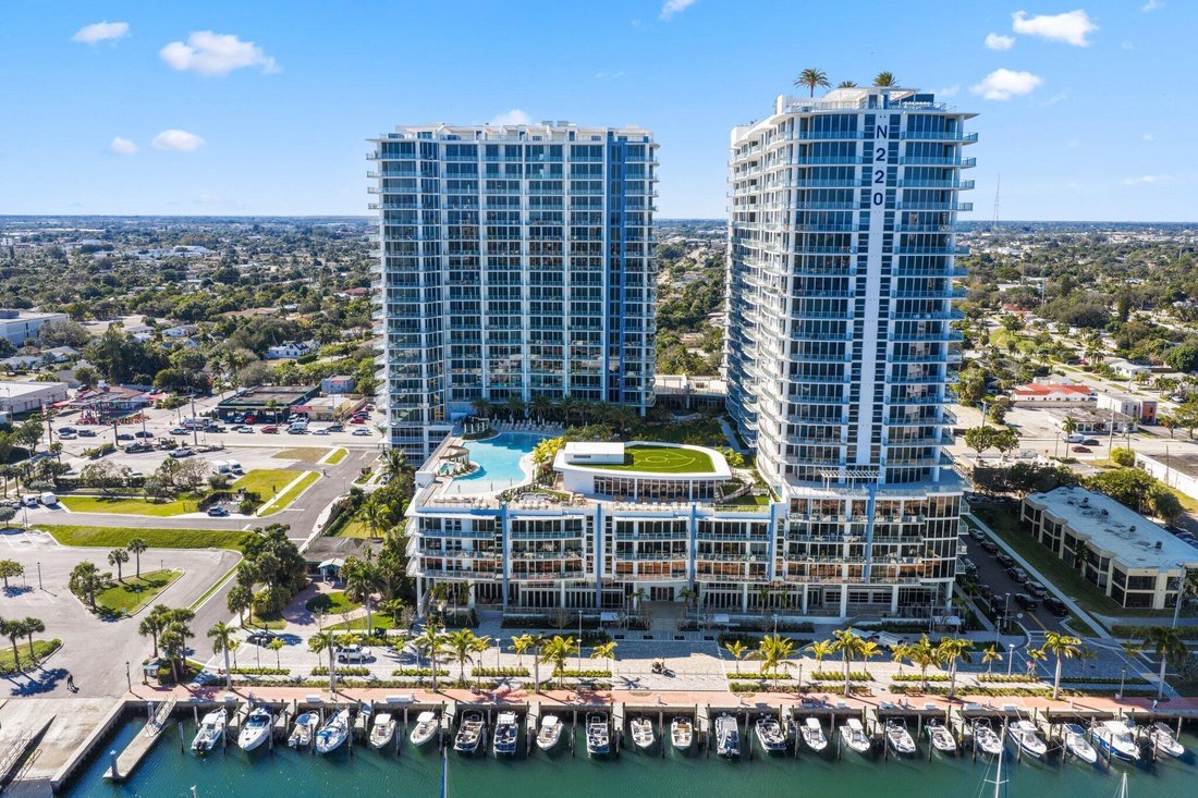 Condo in Lake Park, Florida, United States 3 - 17613415