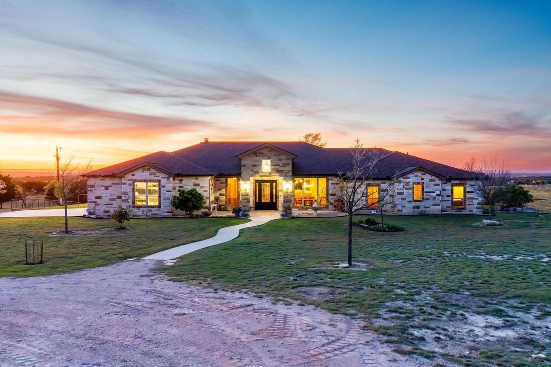 House in Lampasas, Texas, United States 1 - 17609021