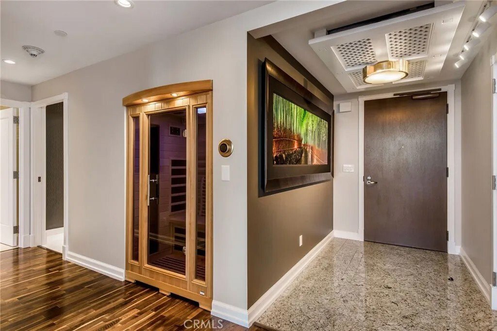 Condo in Los Angeles, California, United States 3 - 16524798