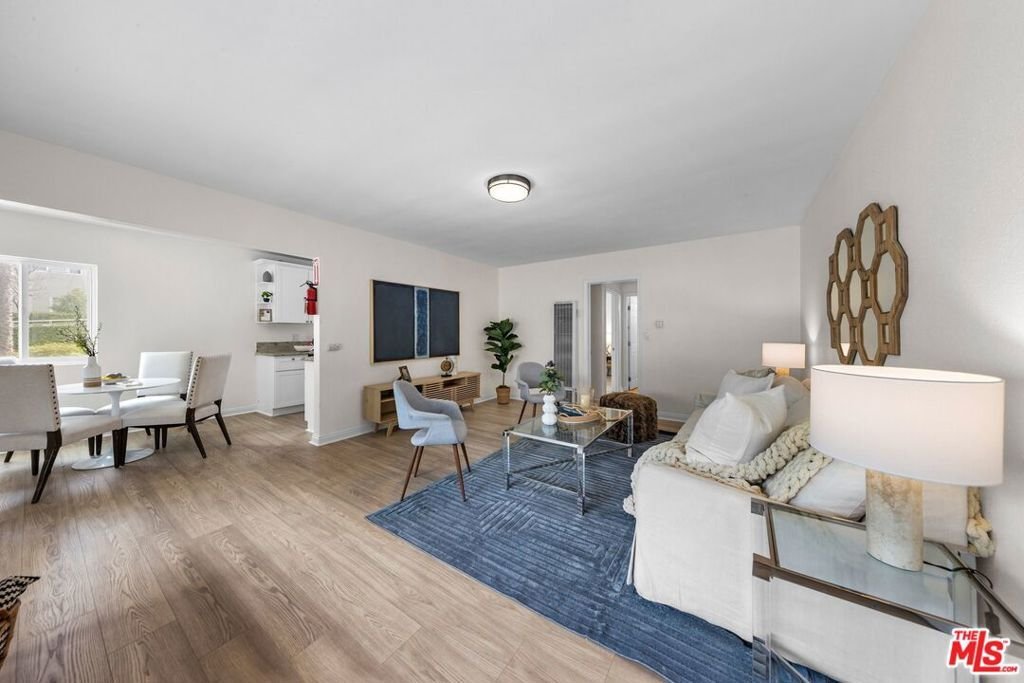 Santa Monica, California, United States 4 - 17606317