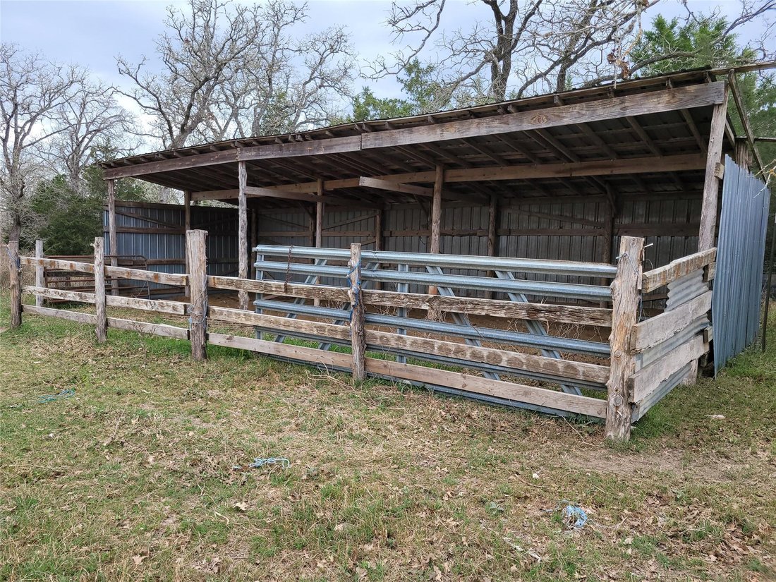 House in Smithville, Texas, United States 4 - 16590946