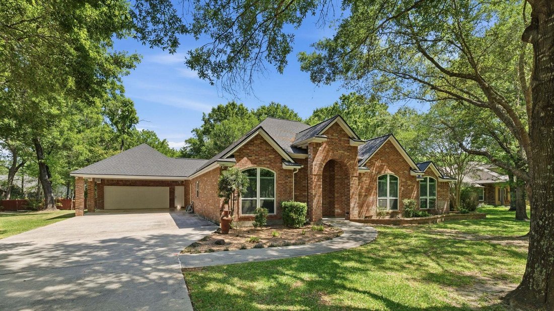 House in Conroe, Texas, United States 1 - 17611302