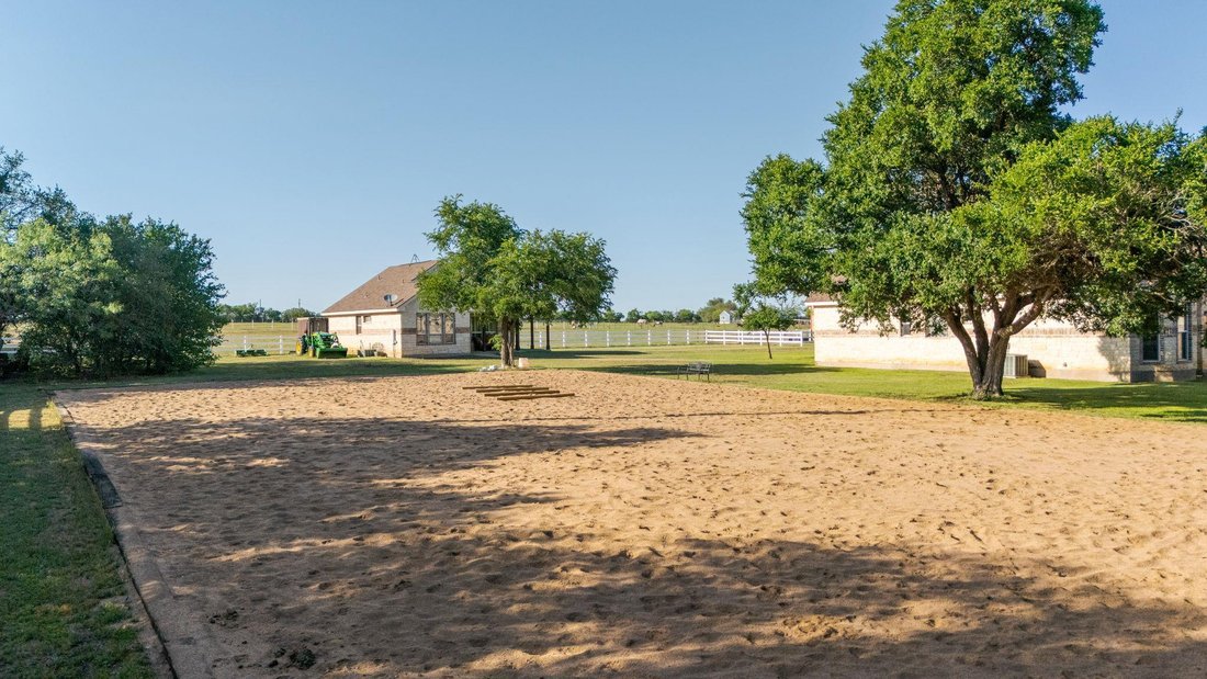 House in Liberty Hill, Texas, United States 5 - 17609109