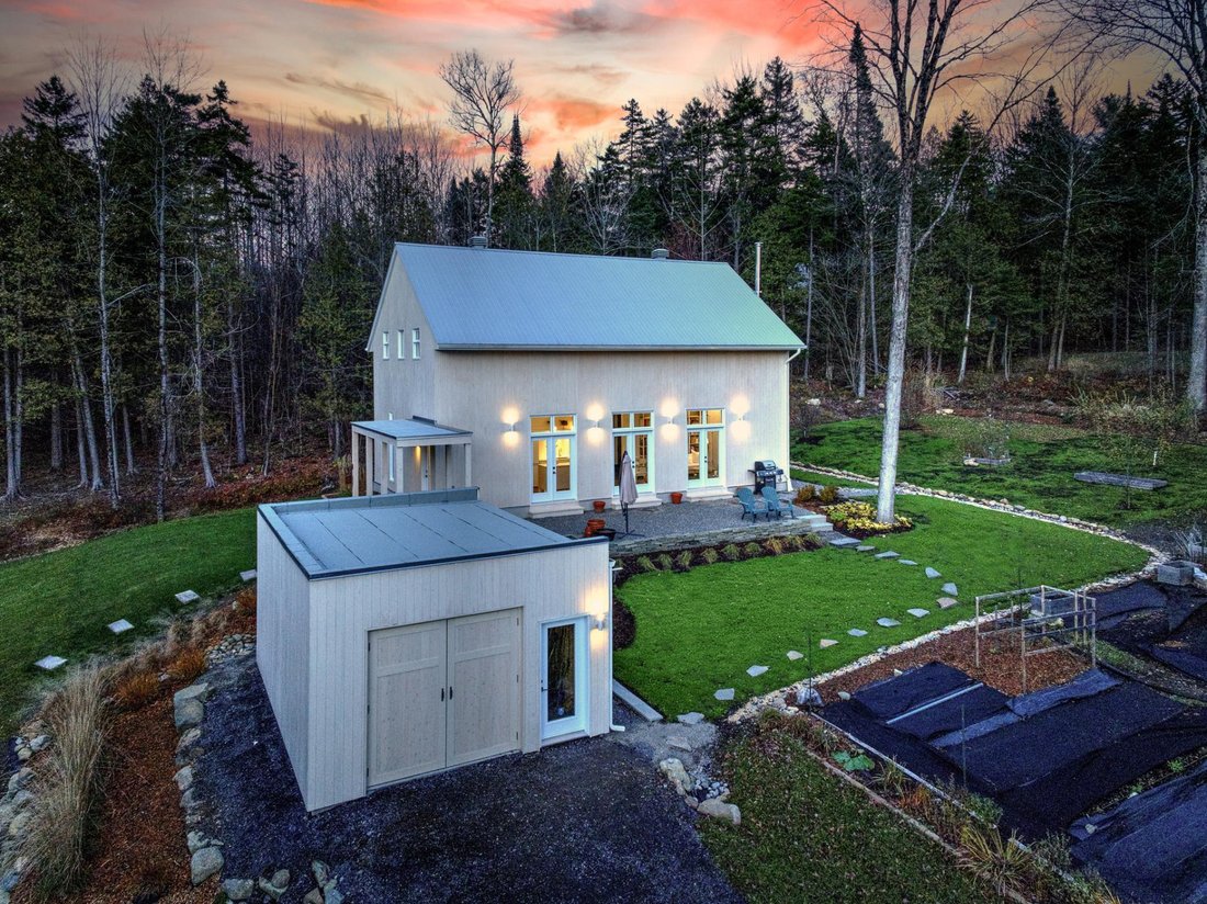 House in Potton, Quebec, Canada 1 - 16645504