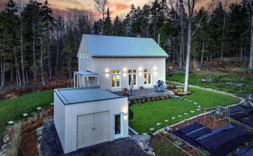 House in Potton, Quebec, Canada 1