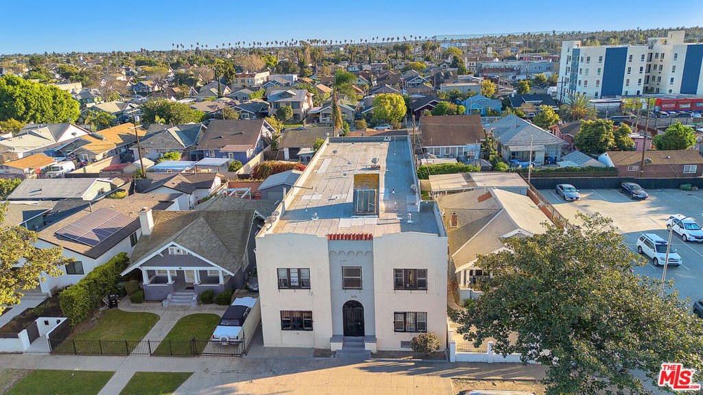Los Angeles, California, United States 3 - 17606683