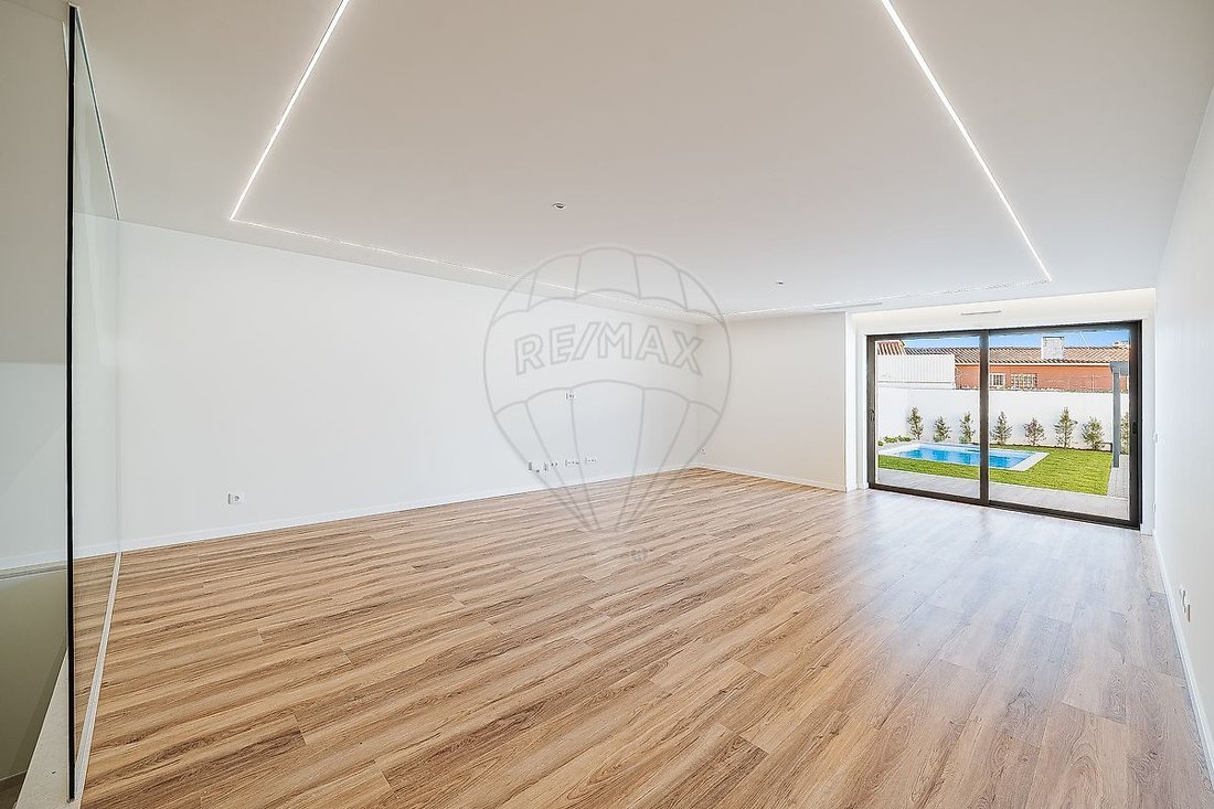 House in Sao Domingos de Rana, Lisbon, Portugal 3 - 17599703