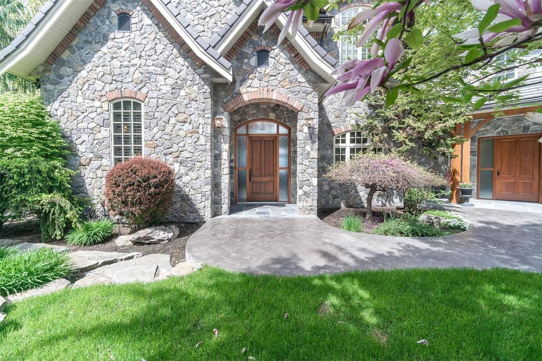 House in Kelowna, British Columbia, Canada 5 - 17612727
