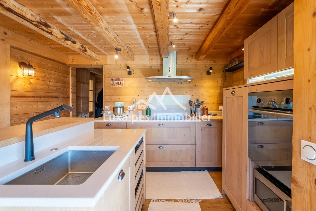 Chalet in Manigod, Auvergne-Rhône-Alpes, France 3 - 17614912