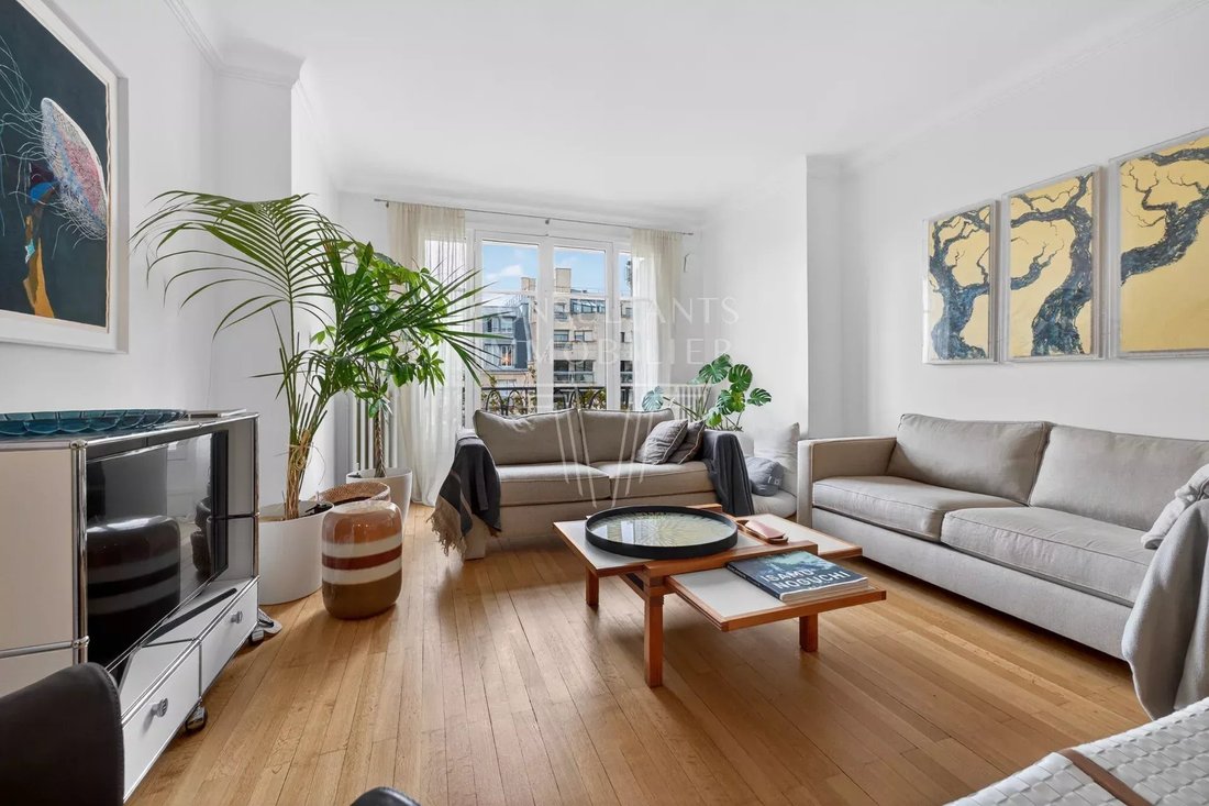 Apartment in Dupleix-Motte Picquet, Paris 15e Arrondissement, Paris 2 - 17602297
