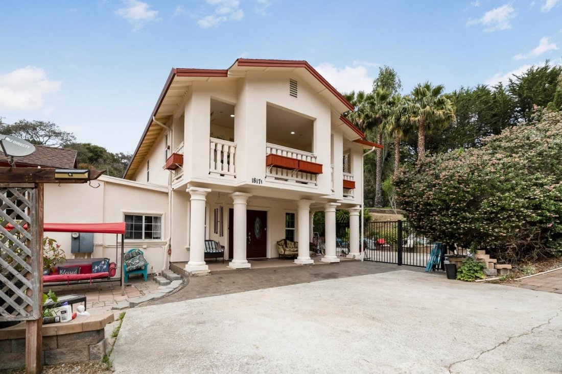 House in Salinas, California, United States 1 - 17601073