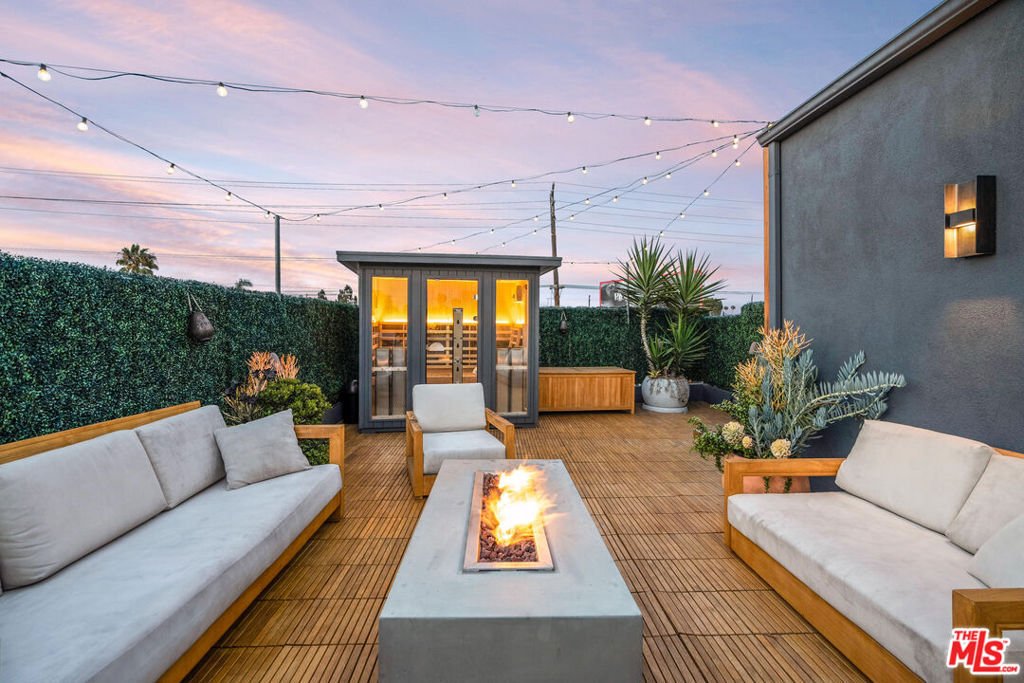 House in Los Angeles, California, United States 1 - 17606046