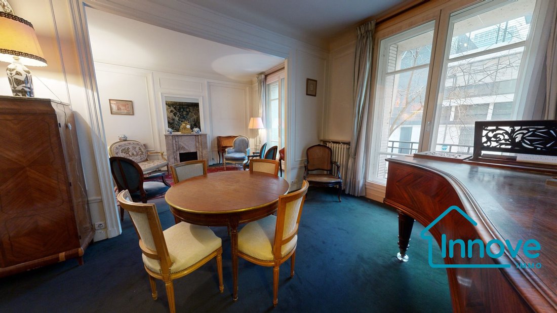 Apartment in Violet Commerce, Paris 15e Arrondissement, Paris 5 - 17615095