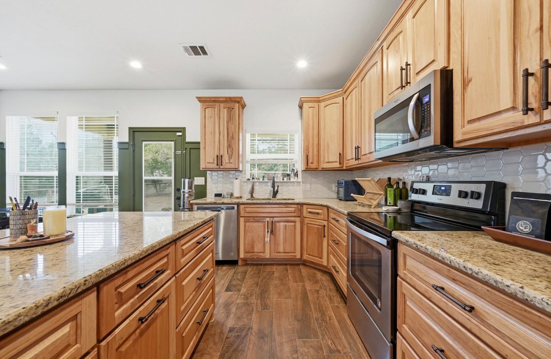 House in Elgin, Texas, United States 1 - 17609197