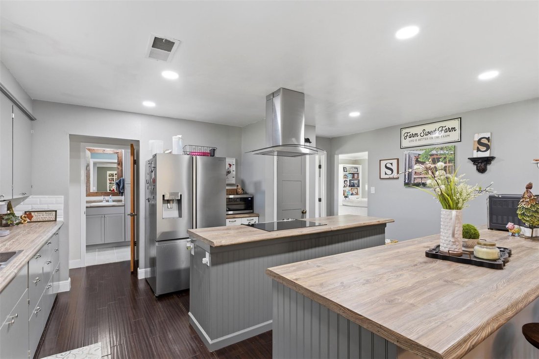 House in Lometa, Texas, United States 1 - 17609097