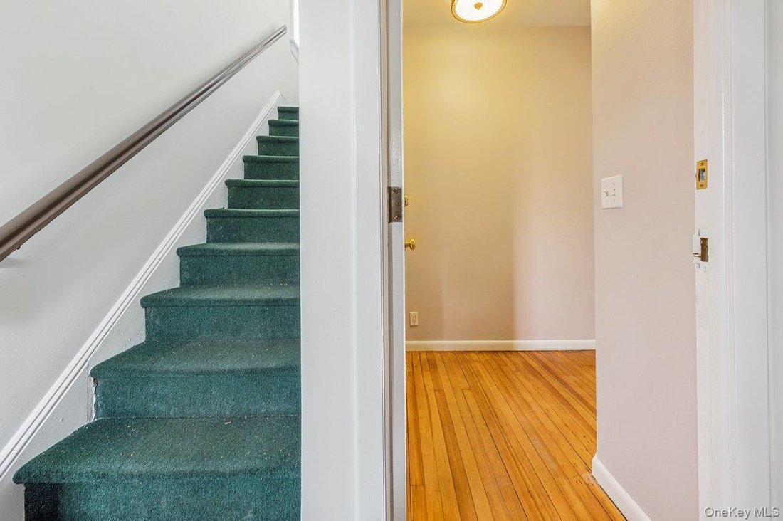 House in Bronxville, New York, United States 4 - 17613076