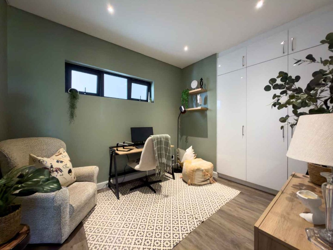 Apartment in Halfway House Estate, Gauteng, South Africa 3 - 17598981