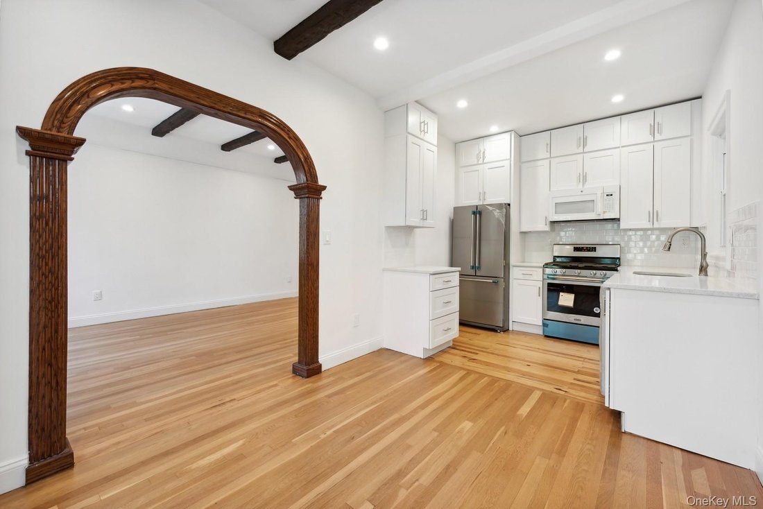 House in New York, New York, United States 4 - 17613020