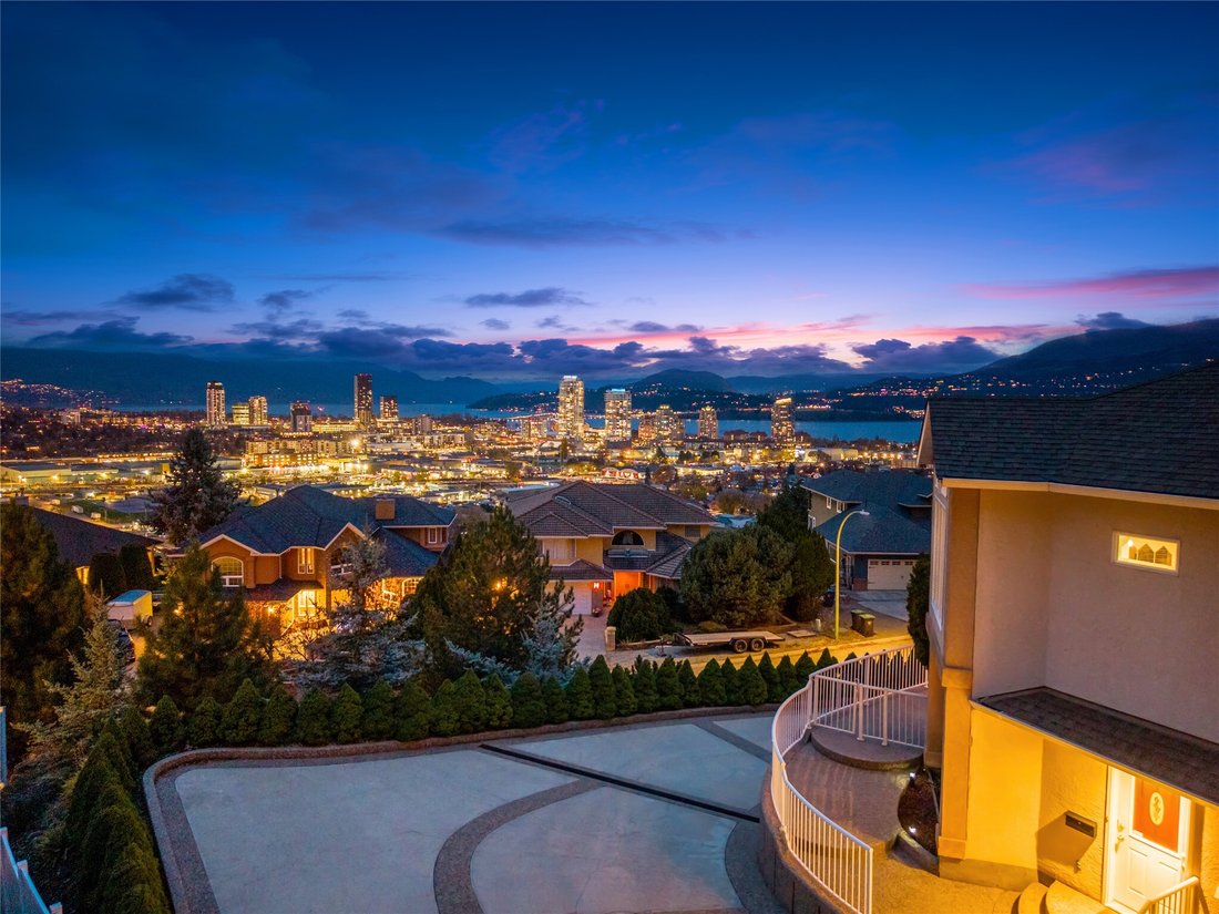 House in Kelowna, British Columbia, Canada 1 - 17342855