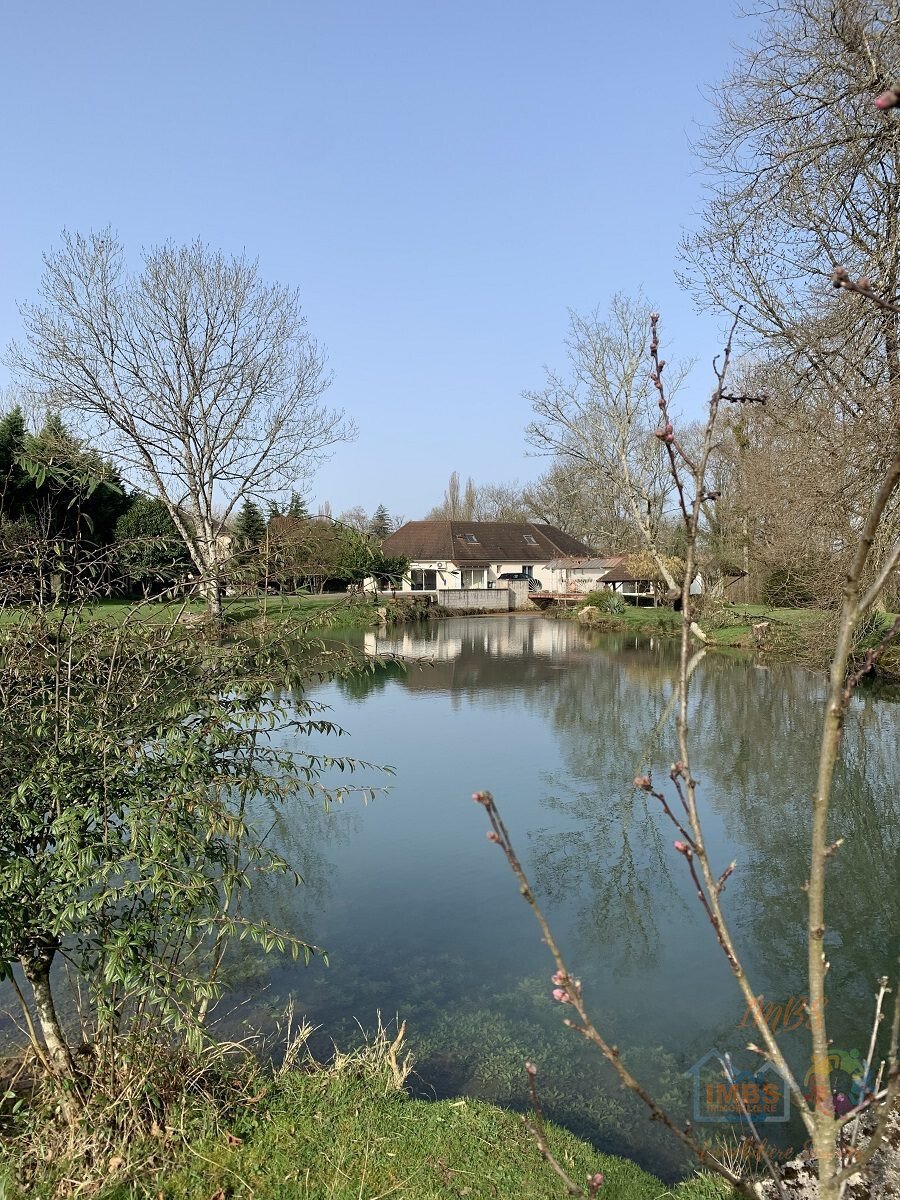 Villa in Quincey, Bourgogne – Franche-Comté, France 2 - 17614938