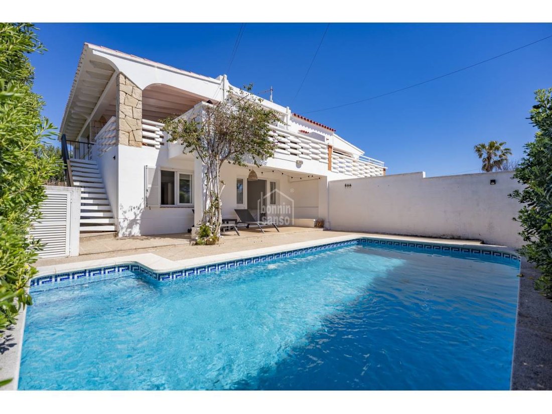 Villa in Punta Prima, Sant Lluis, Balearic Islands 1 - 17431949