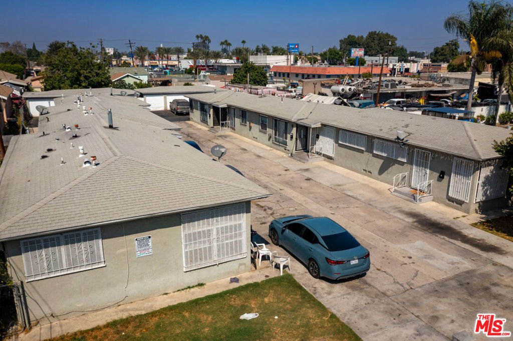 Compton, California, United States 4 - 17605777