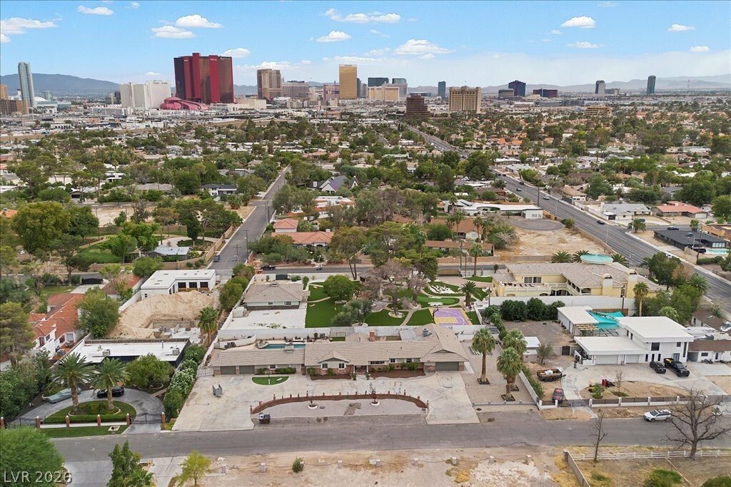 House in Las Vegas, Nevada, United States 4 - 17599951