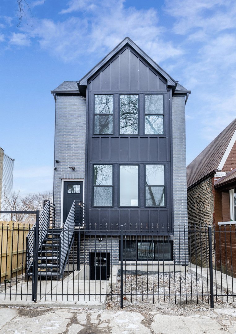 Chicago, Illinois, United States 1 - 17608856